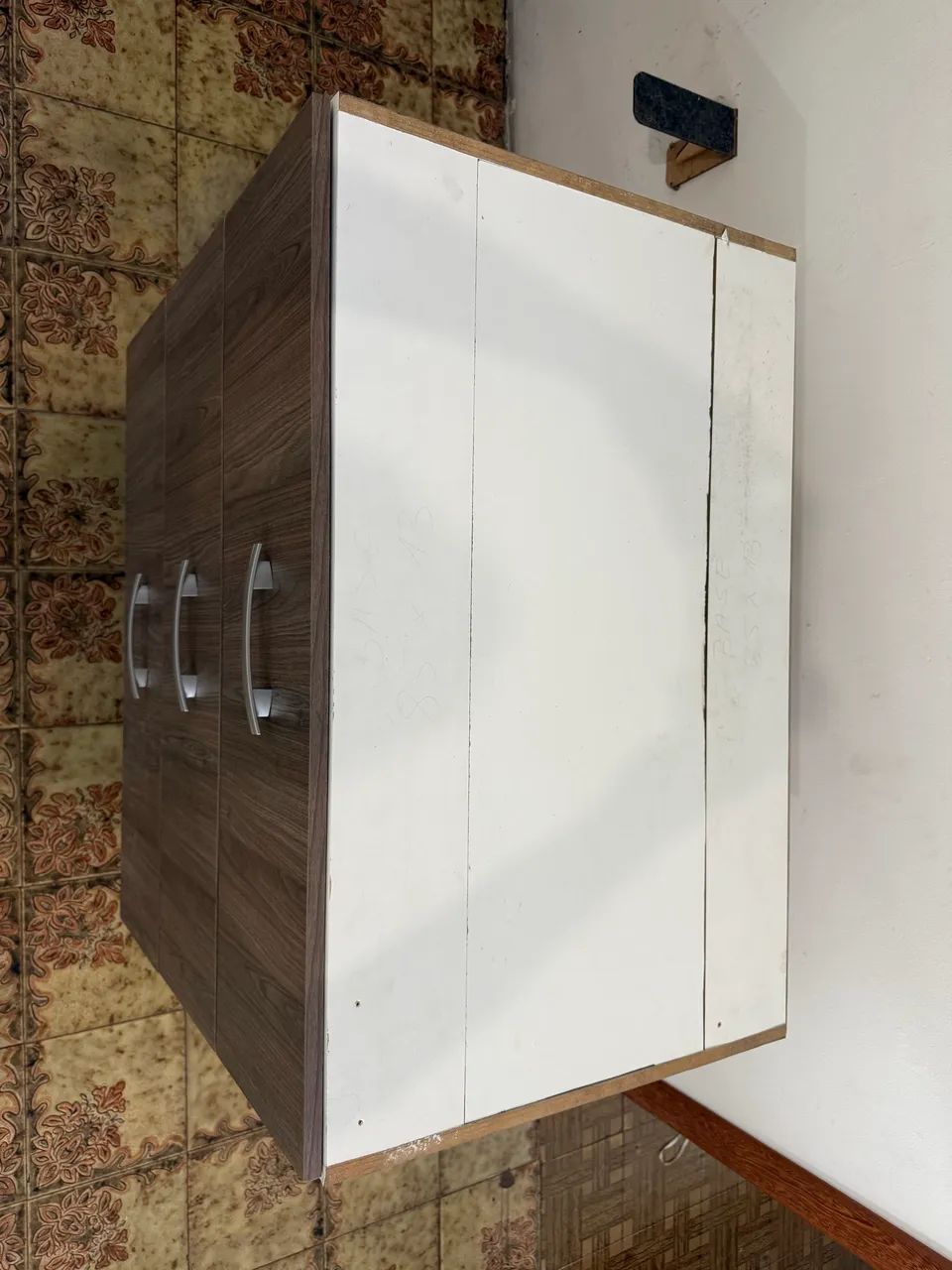 Cômoda com 3 gavetas  - Foto 4