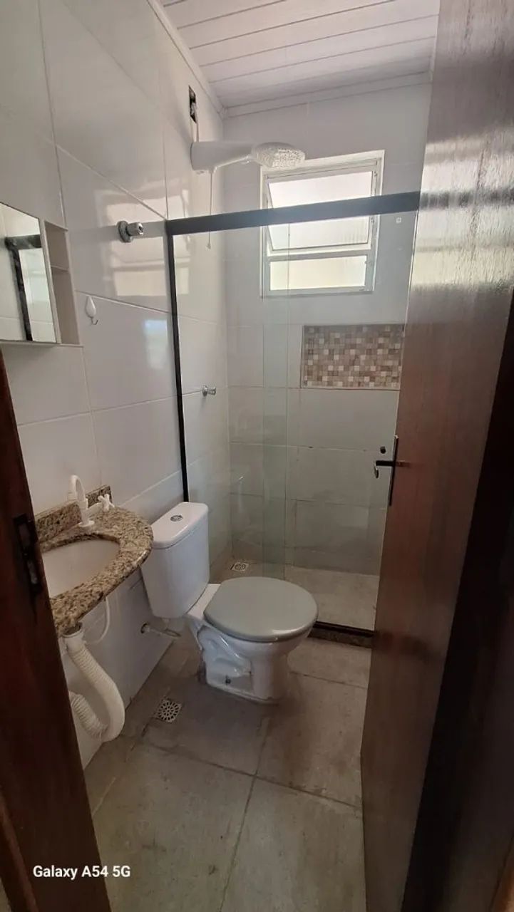 Alugo casa 