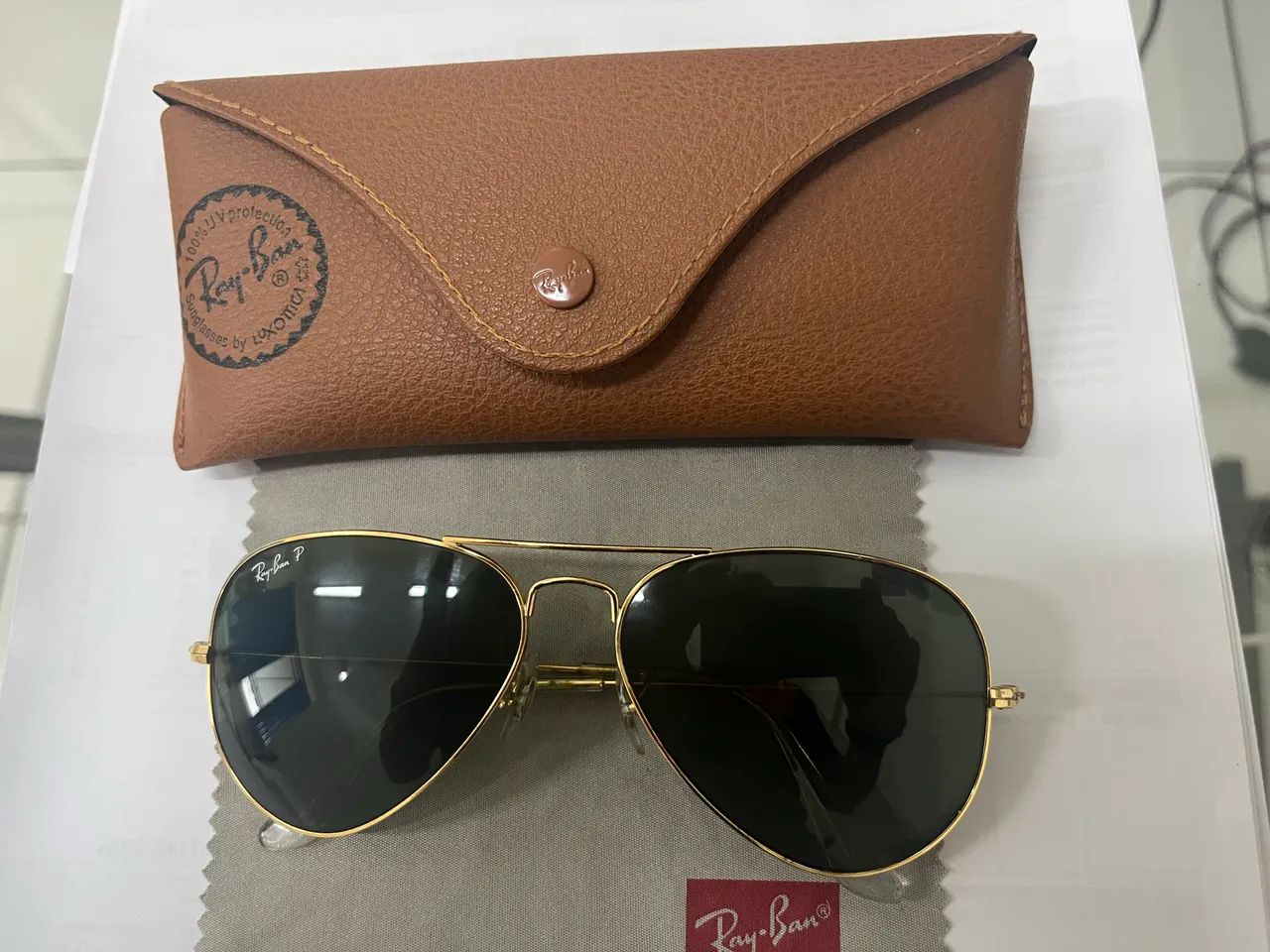 Óculo da marca Ray Ban P