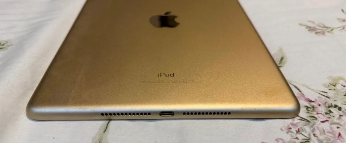 ipad 5ª geração 128gb dourado - Foto 2