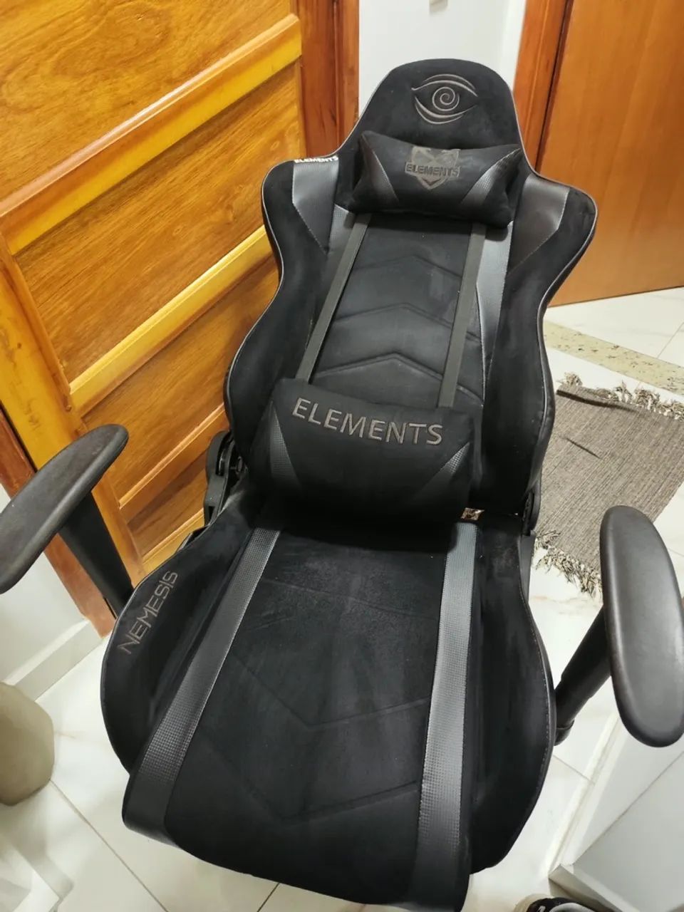 Cadeira Gamer Elements Nemesis - Preta