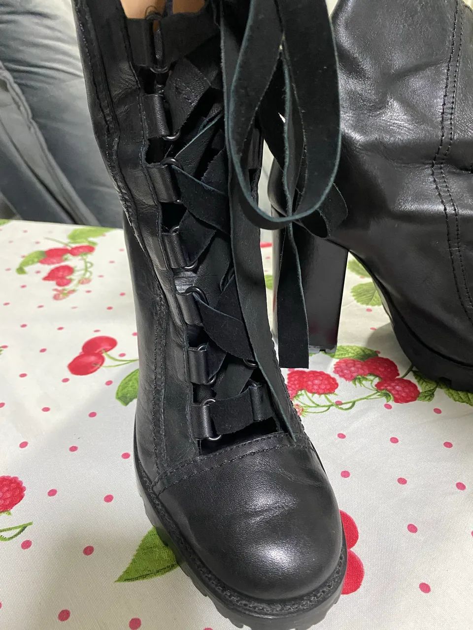 Bota de couro Schutz tam 36 - Foto 2