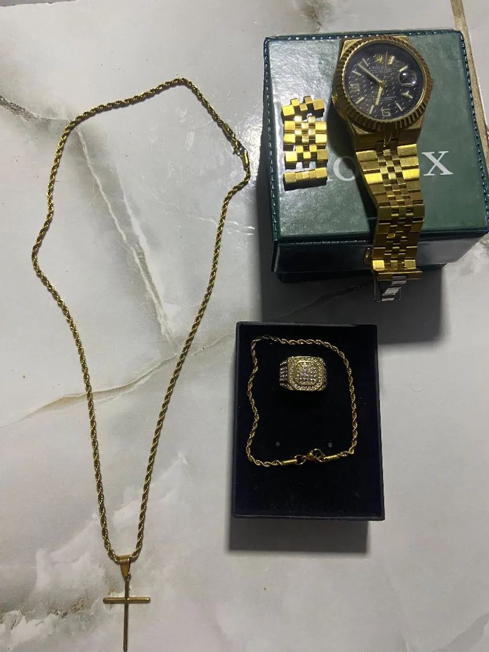 Kit relógio, cordão, pulseira e dedeira banhado
