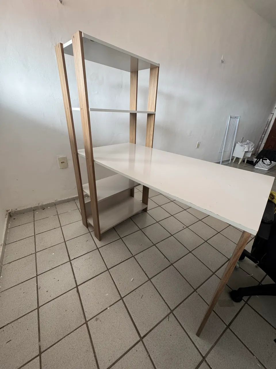 VENDE-SE ESCRIVANINHA SEMI-NOVA - Foto 3