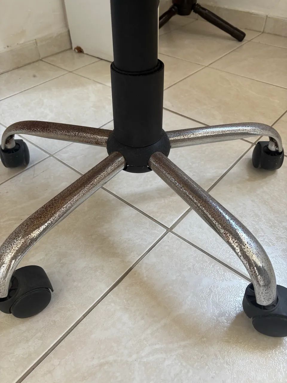 Mesa com cadeira - Foto 4