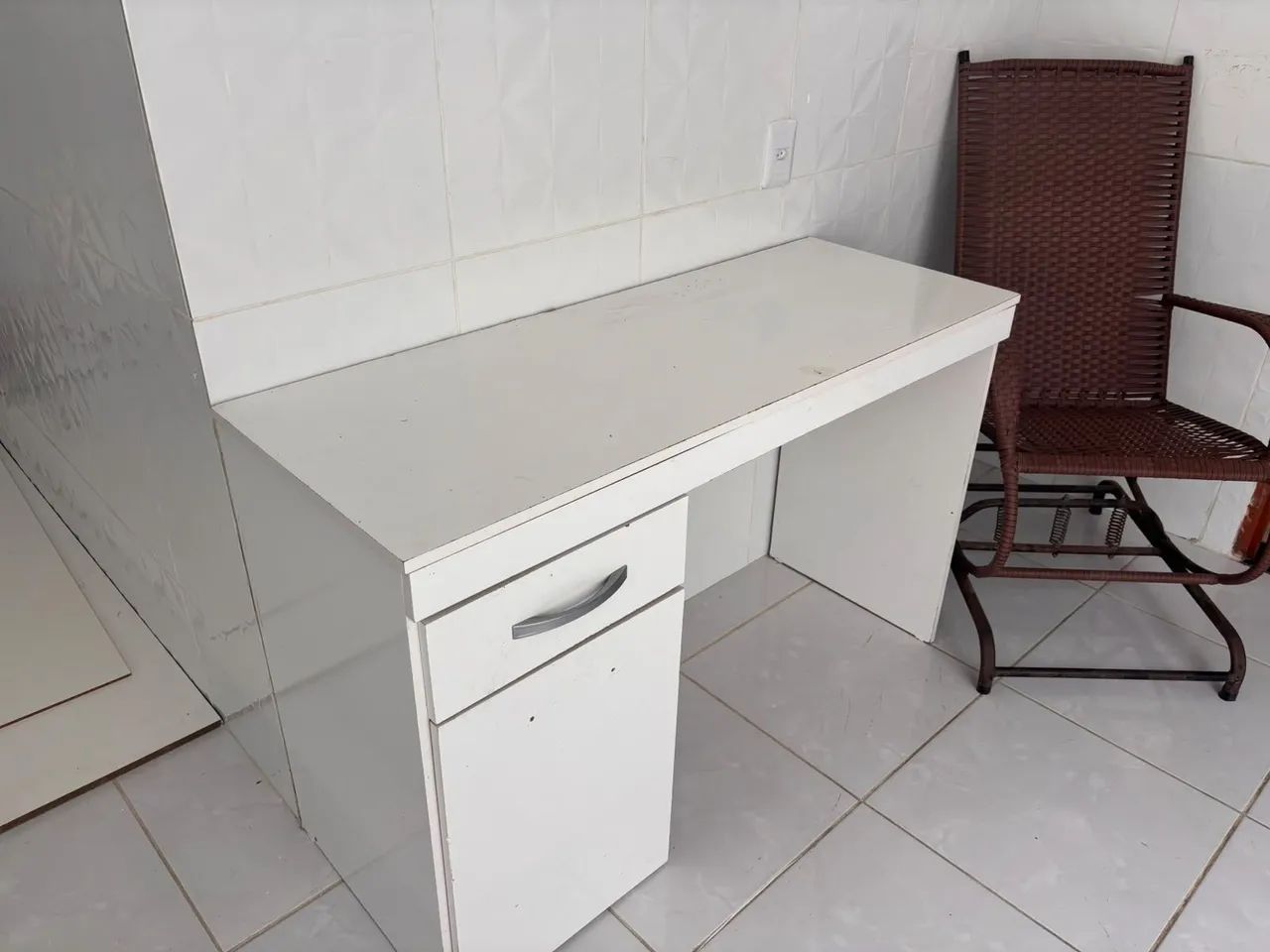 Vende-se 2 mesinhas de computador 