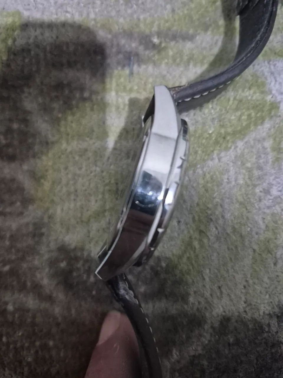 Relógio ugo boss pulseira de couro  - Foto 4