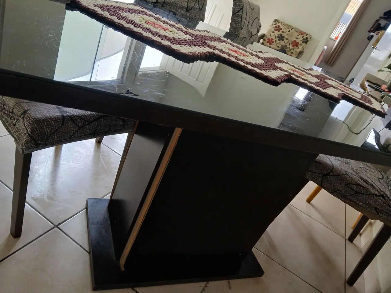 Mesa com 6 cadeiras - Foto 3