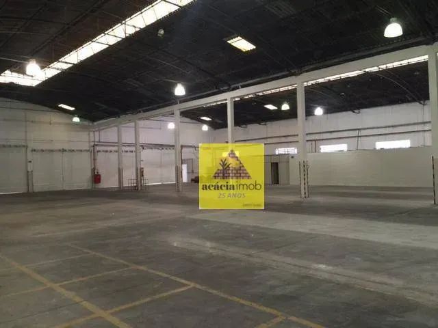 GALPÃO - 2.324 M² - 5 DOCAS - Foto 2