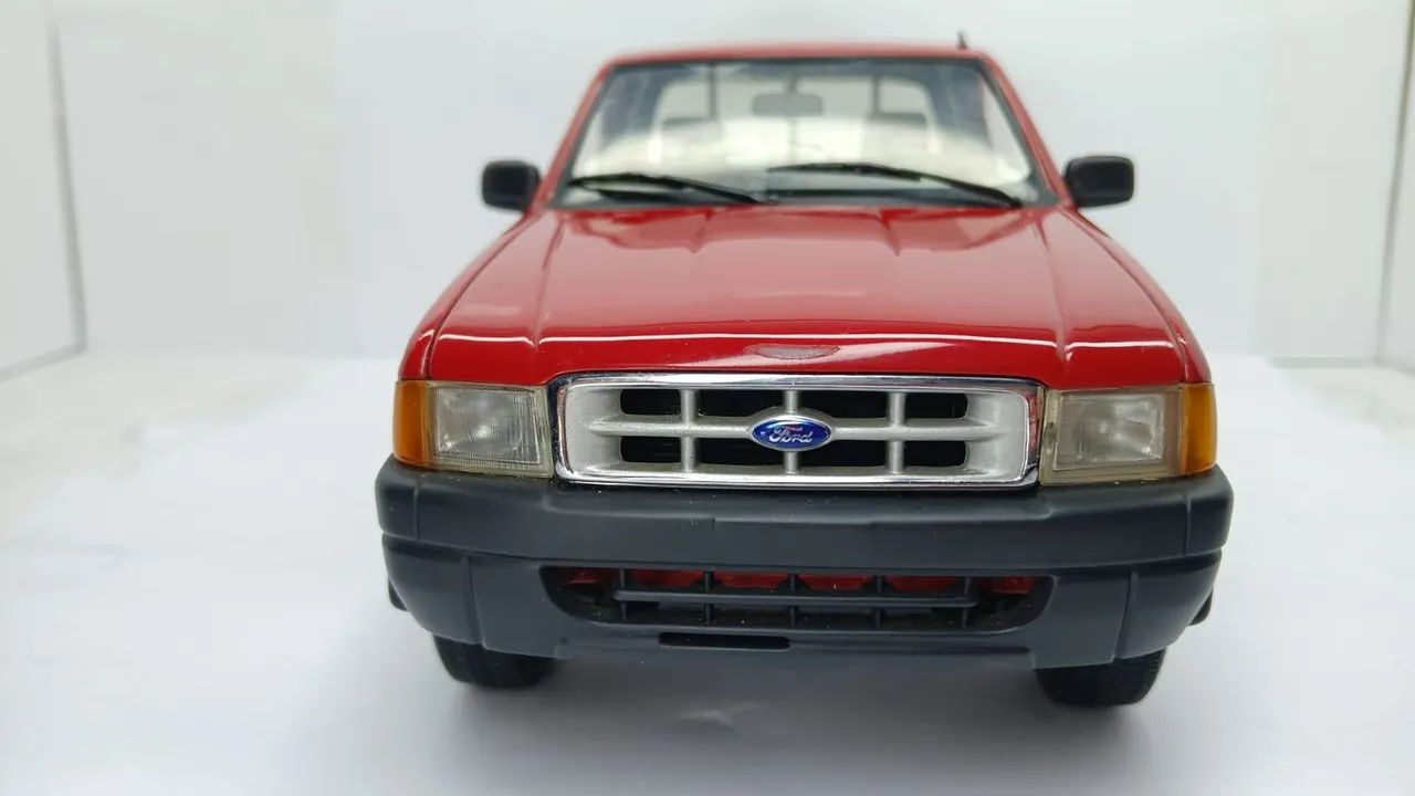 Miniatura Ford Ranger European Vision 2000 1/18 - Foto 3