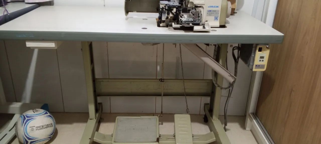 Máquina overloque ponto cadeia. Marca Jack - Foto 2