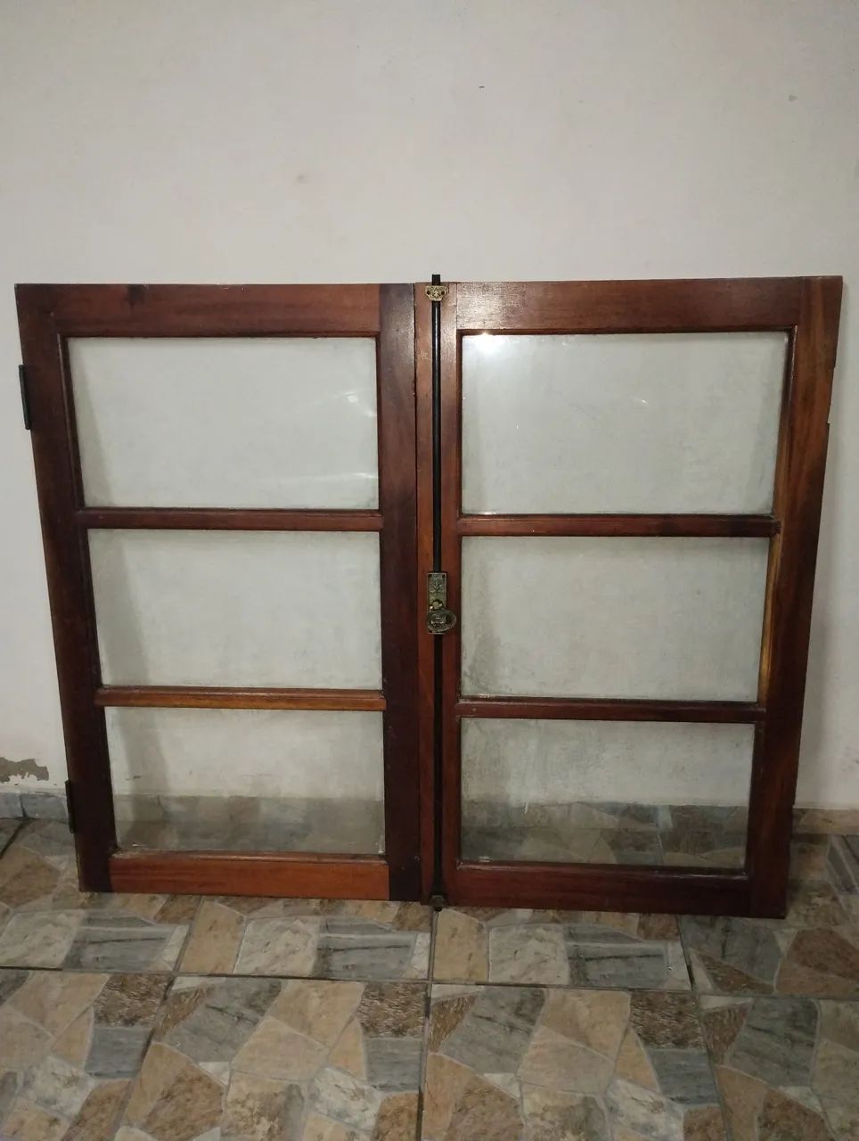 Solid wood window with glass.65127078663427120