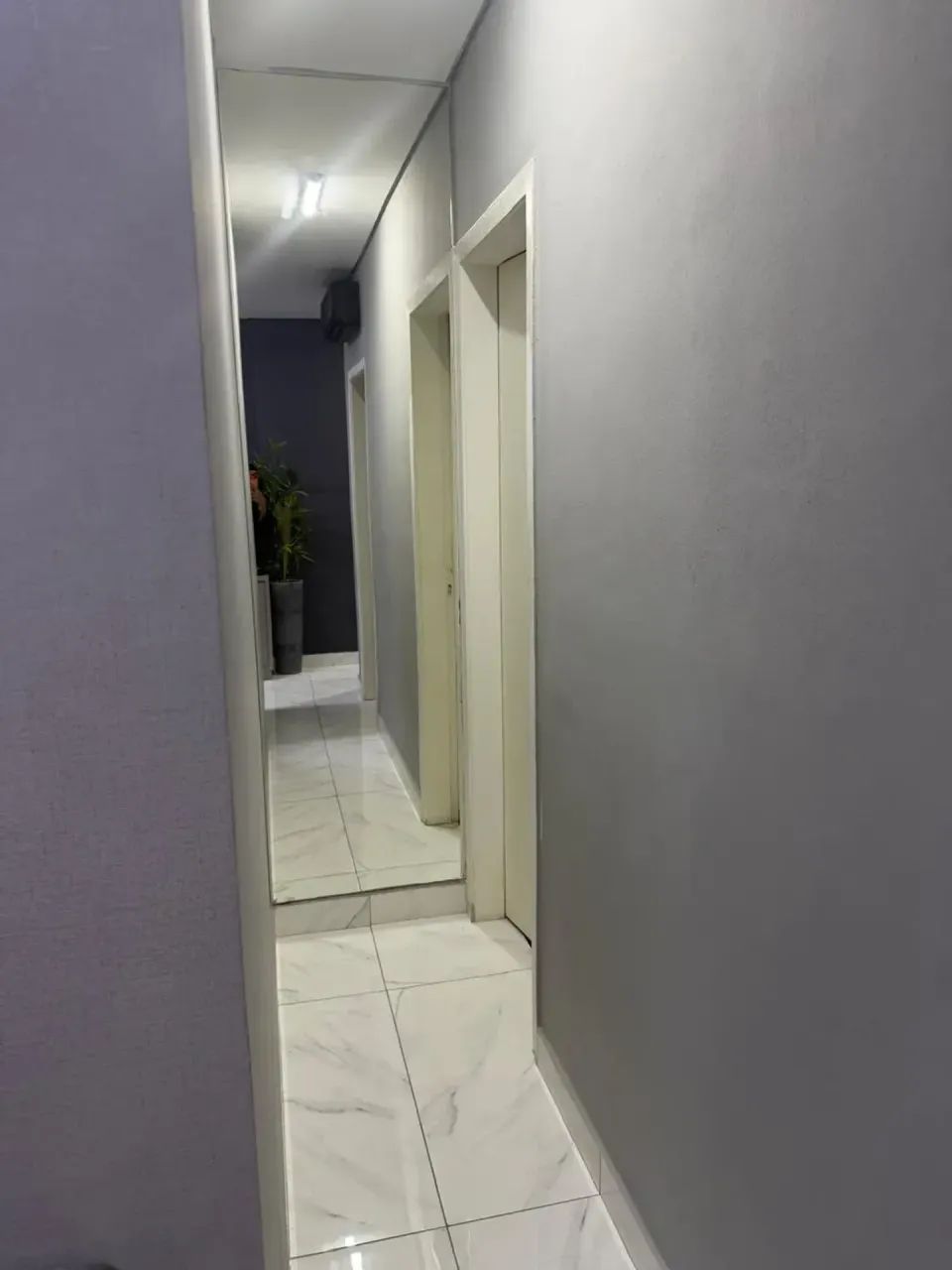 Sala Comercial Ed. Empire Center, em frente ao Tucano bar e Deck avenida - Foto 2