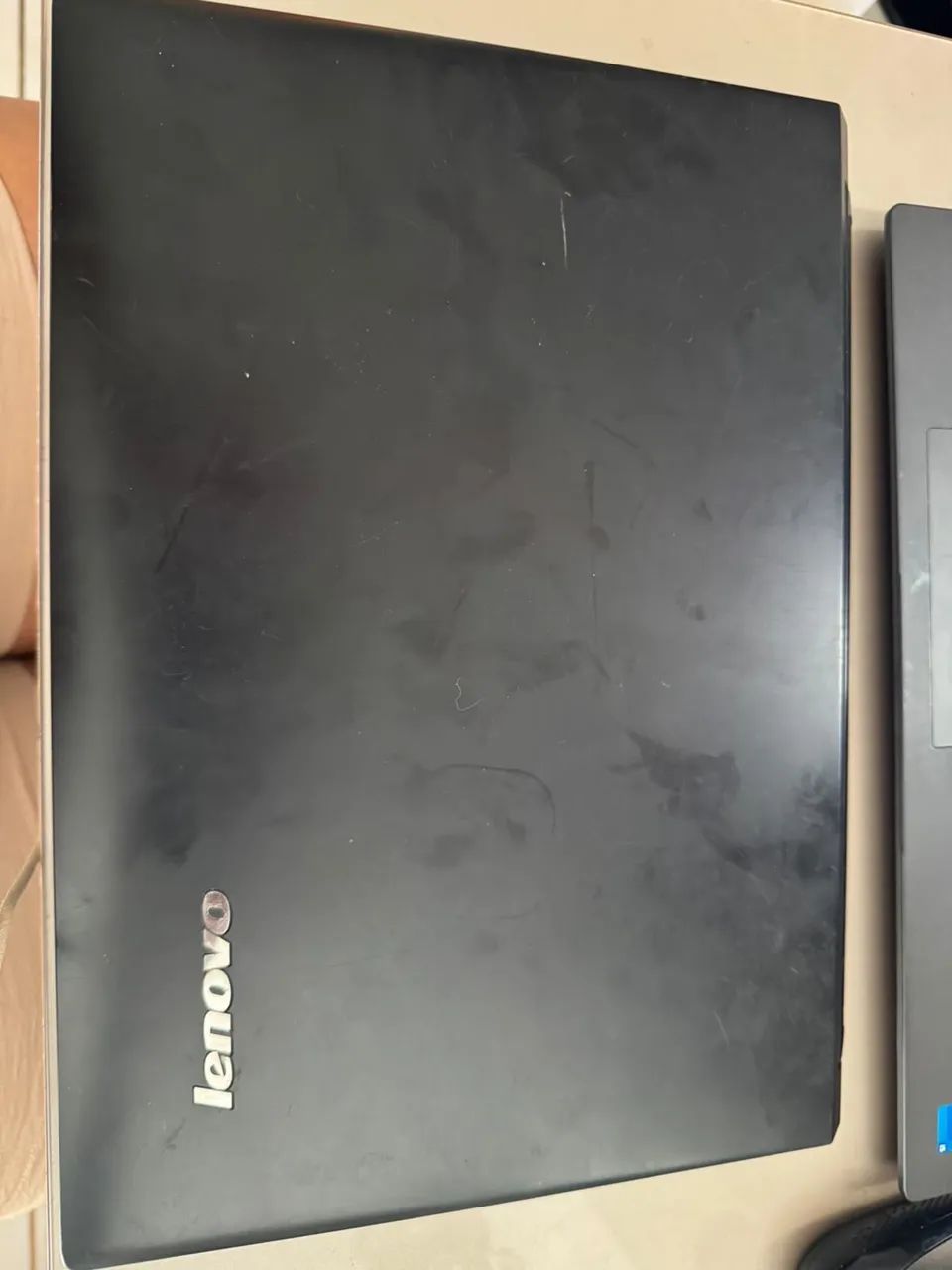 Notebook Lenovo + Carregador | Ótimo estado.