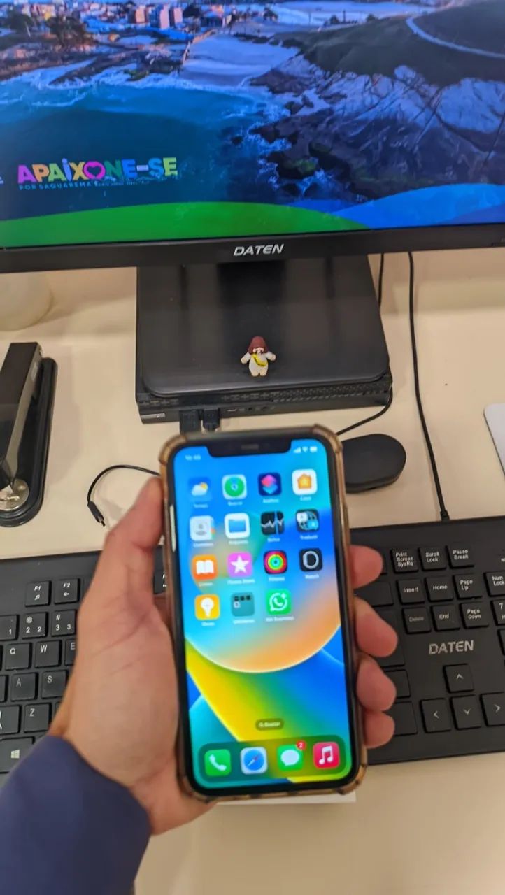 iPhone 11 64GB preto super conservado - Foto 2