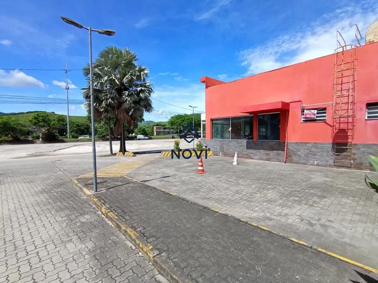 ALUGA-SE GALPÃO COMERCIAL 400m²  EXCELENTE LOCALIZAÇÃO - Foto 3
