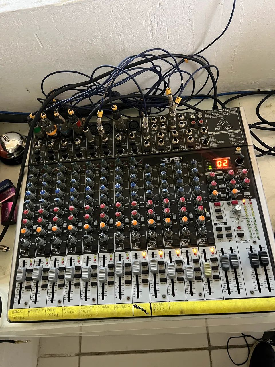 MESA BEHRINGER X2222 - Foto 3