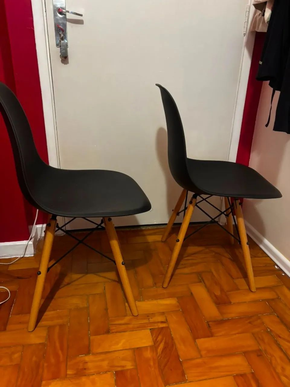Par de cadeira eames preta - Foto 2