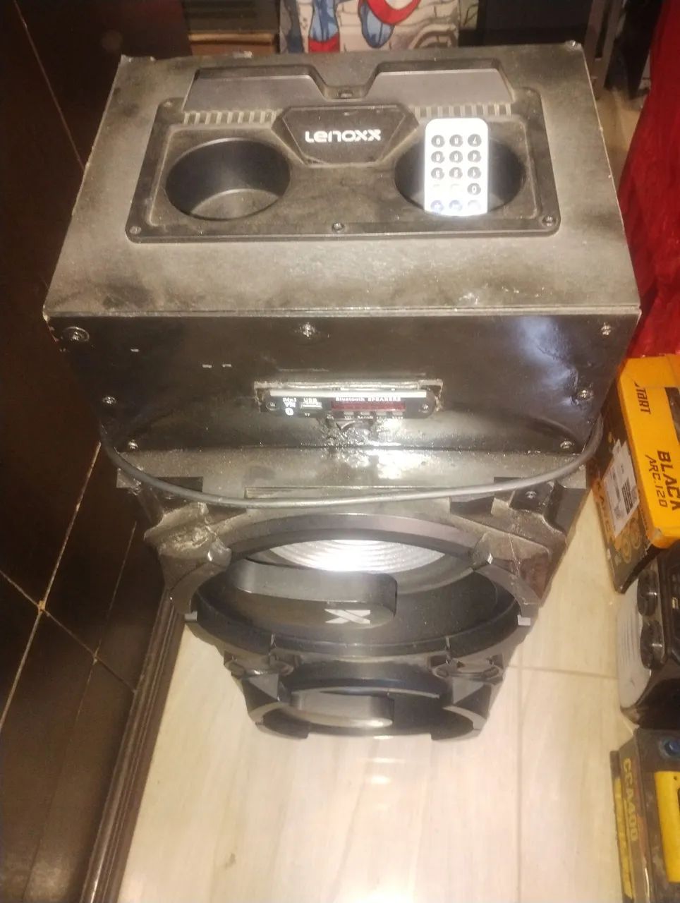 Vendo Caixa de som amplificada Residencial, tem Bluetooth  - Foto 4