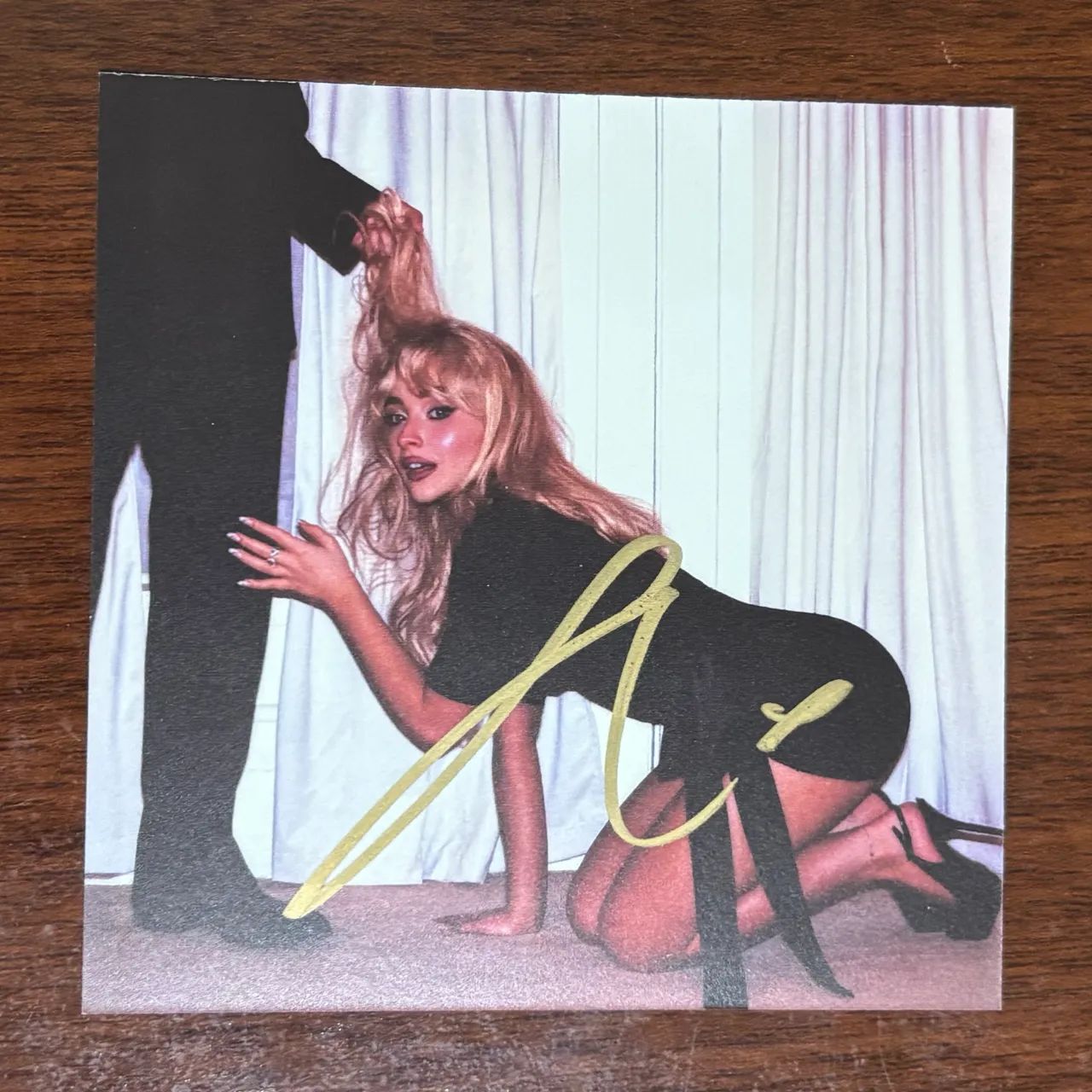 CD com Card Autografado - Man?s Best Friend - Sabrina Carpenter