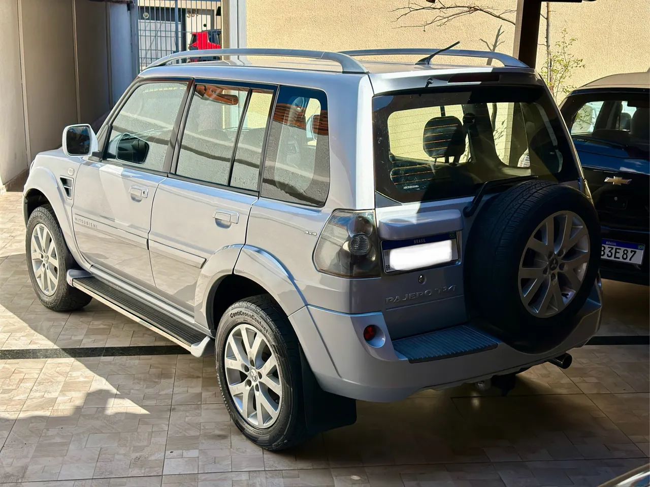 Mitsubishi Pajero 2011
