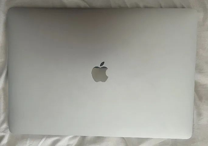 MacBook Pro 15 polegadas Intel Core i7 6-Core - Foto 2