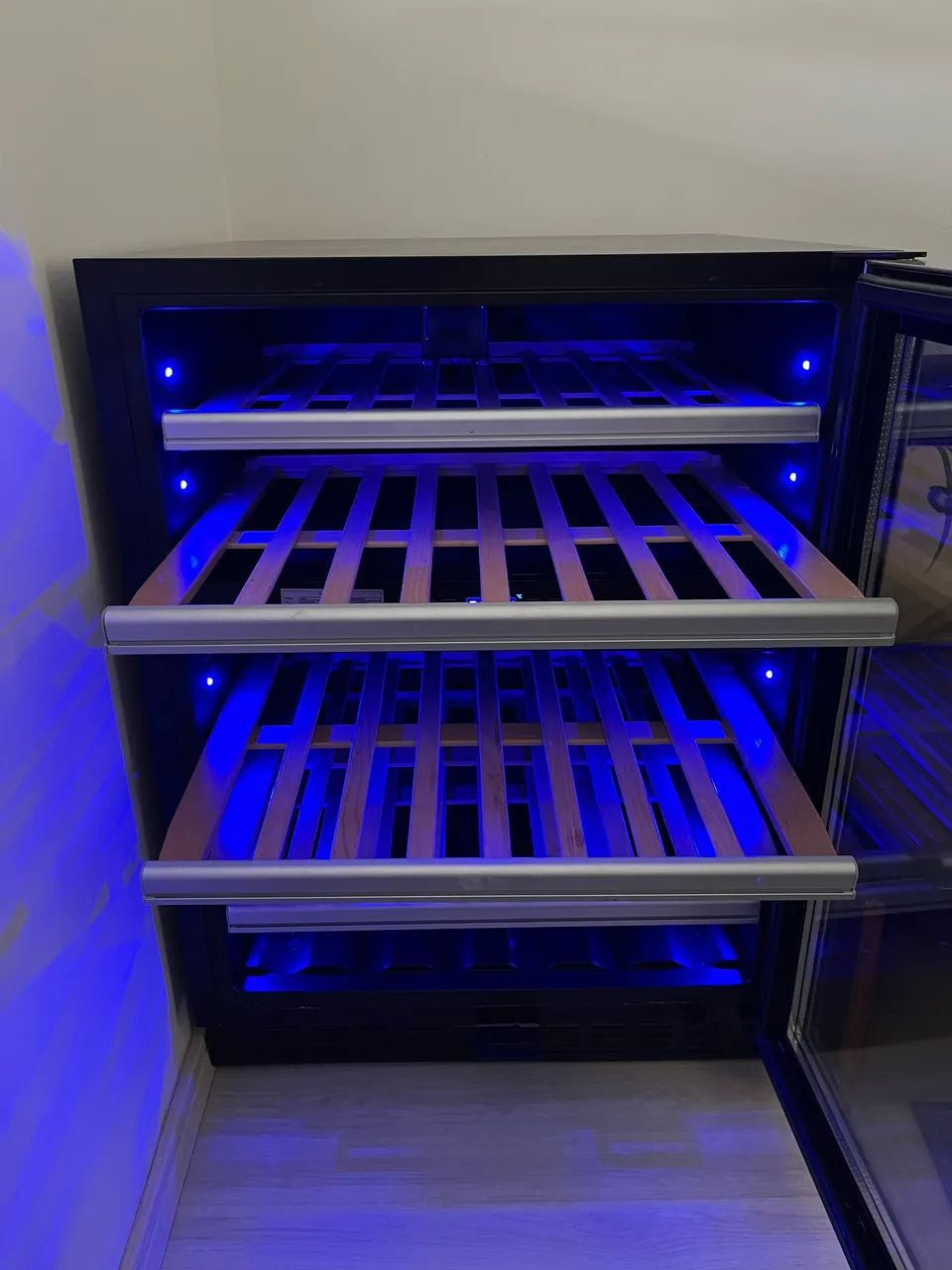 Adega Dometic