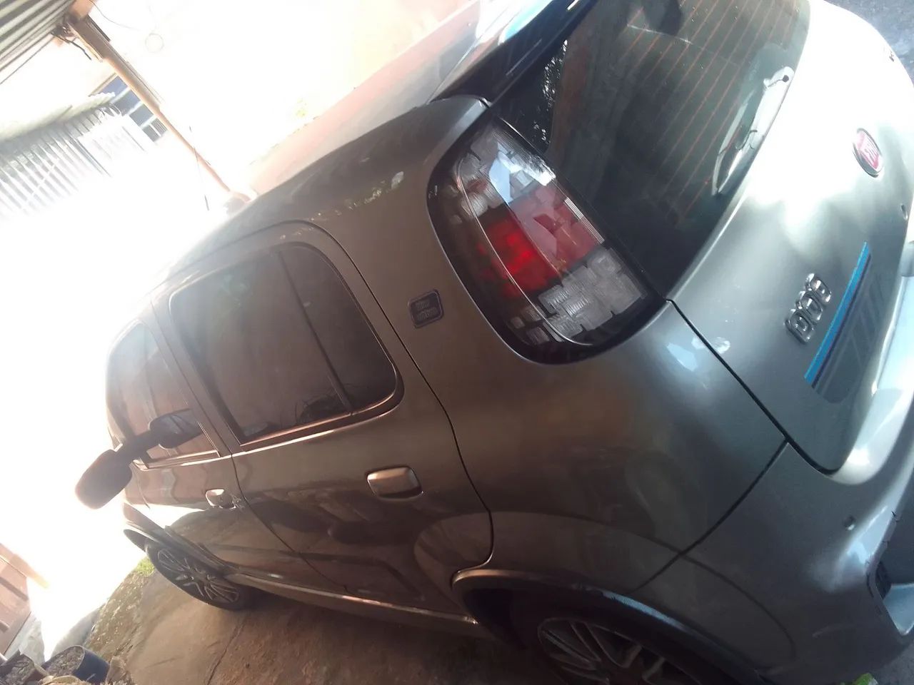 Fiat Uno Sporting 1.4 EVO Fire Flex 8V 4P 2016 - Foto 5
