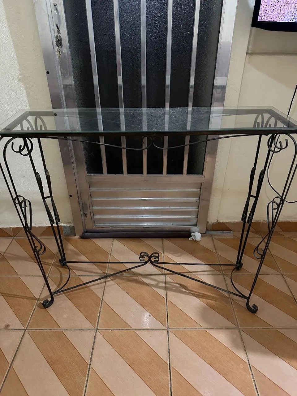 Desapego aparador e mesa bistrô. - Foto 4