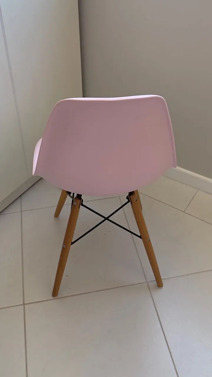 Cadeira Eames Rosa claro - Foto 3