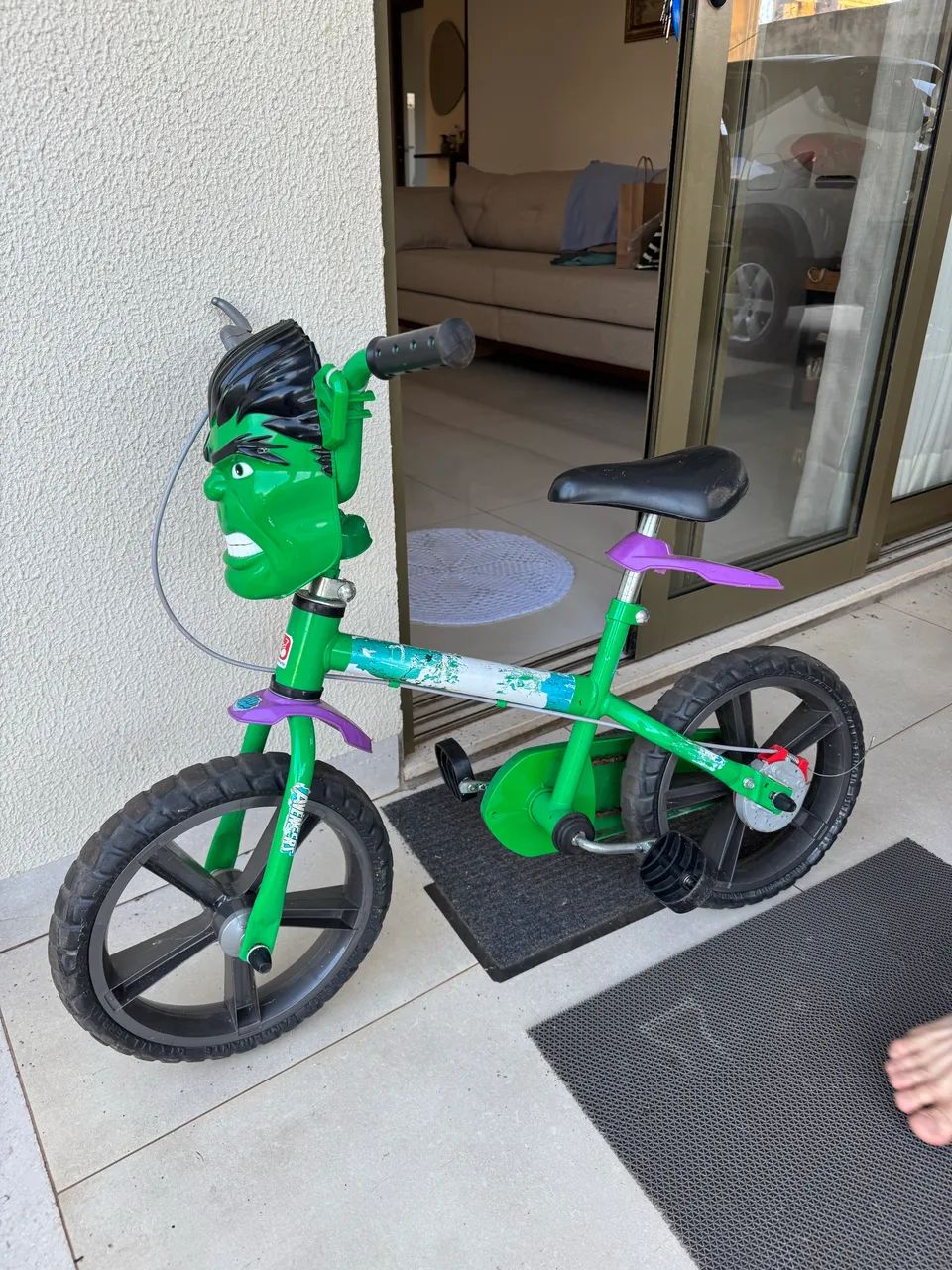 Bicicleta infantil com rodinhas do Huck. - Foto 3