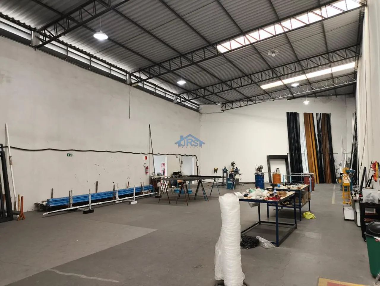 Galpão para alugar em Barueri, Chácaras Marco, com 570 m²