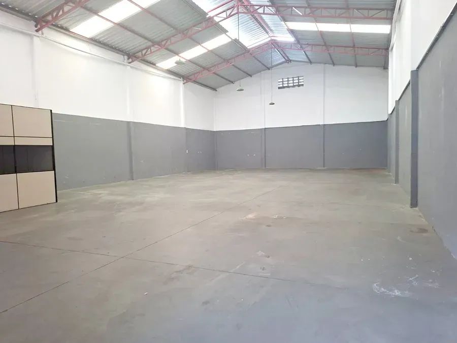 Galpão 360M2, próximo ao CEASA, Bem Localizado - Foto 4