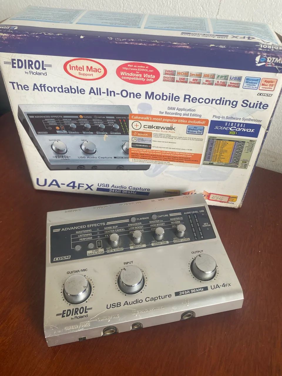 Interface de áudio Roland Edirol UA-4FX