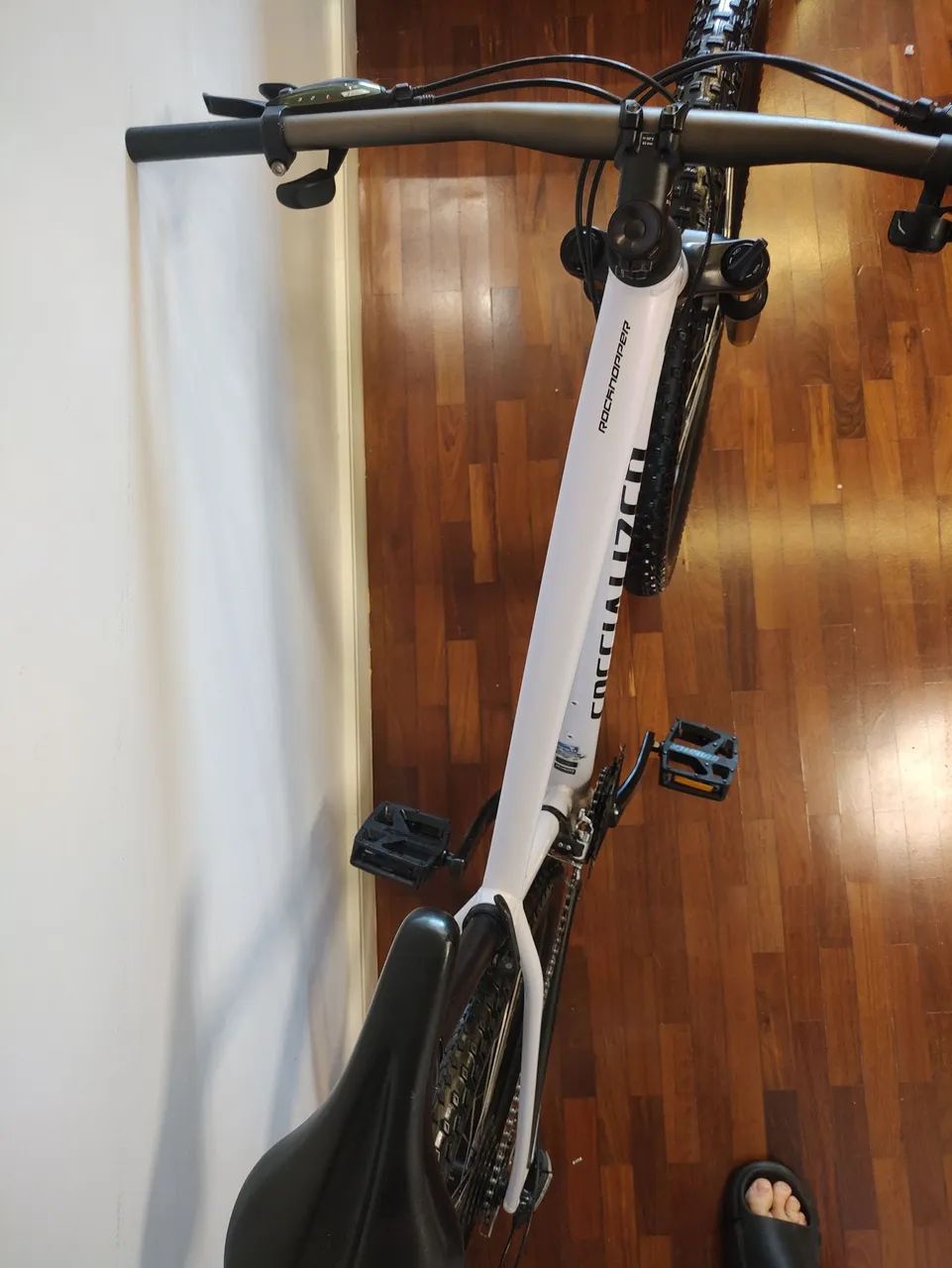 Montain Bike Specialized Rockhopper aro 29  - Foto 3