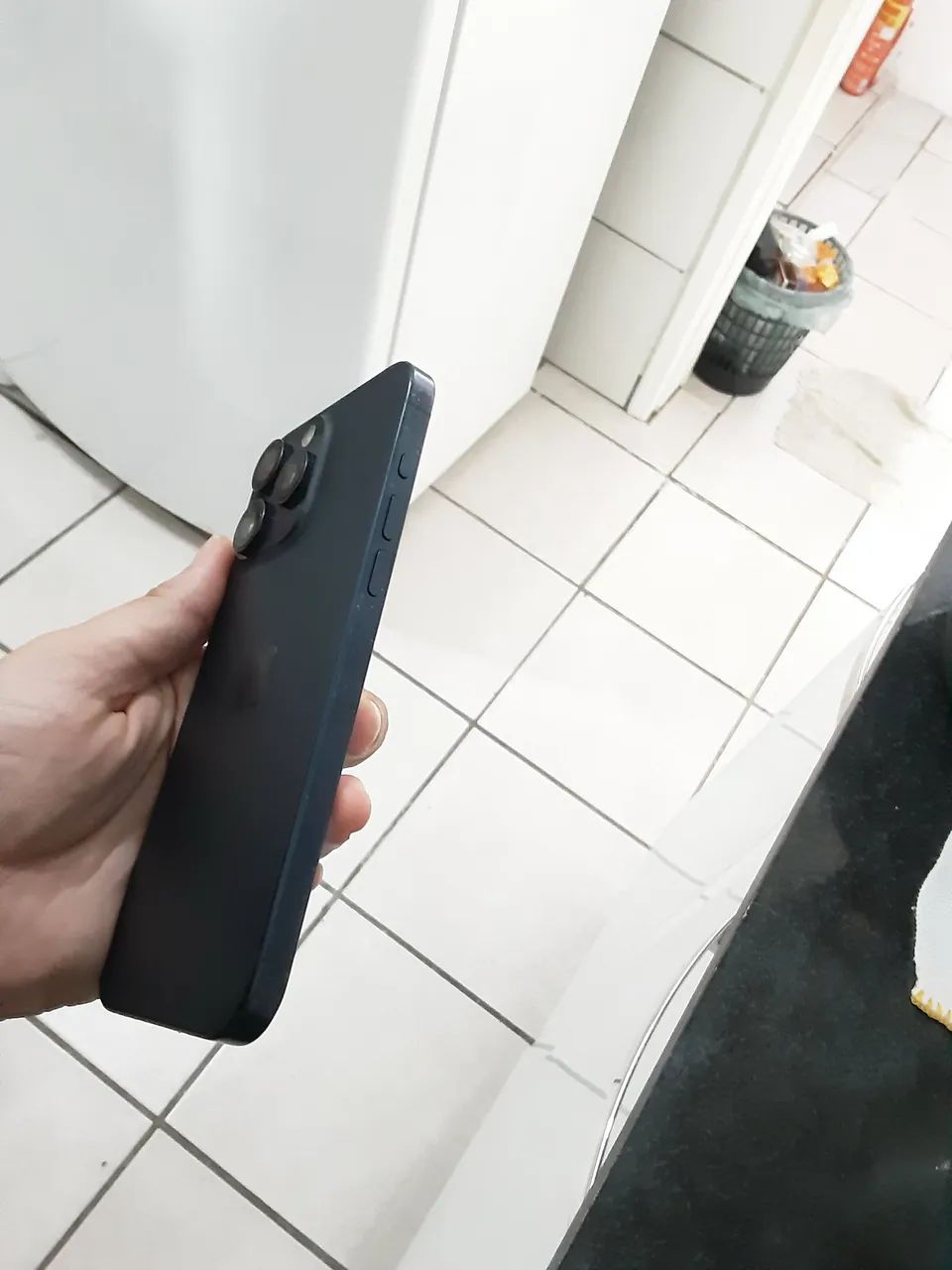 iPhone 15 pro Max - seminovo - Foto 4