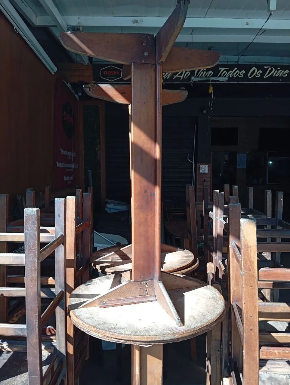 Jogo de mesa e cadeiras  - Foto 2