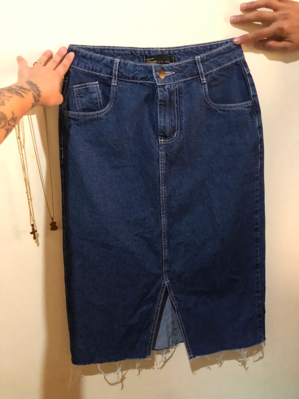 Saia jeans com fenda 