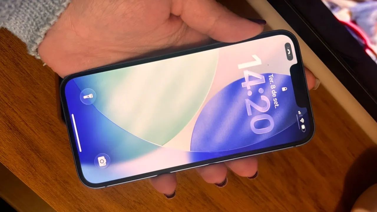 iPhone 13
