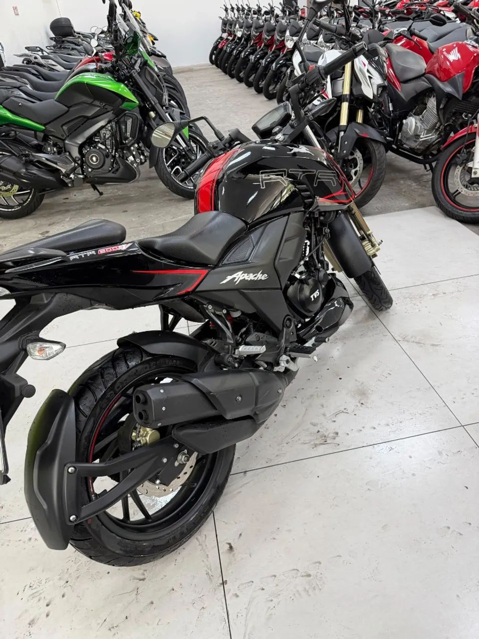 DAFRA APACHE RTR 200 - Foto 3