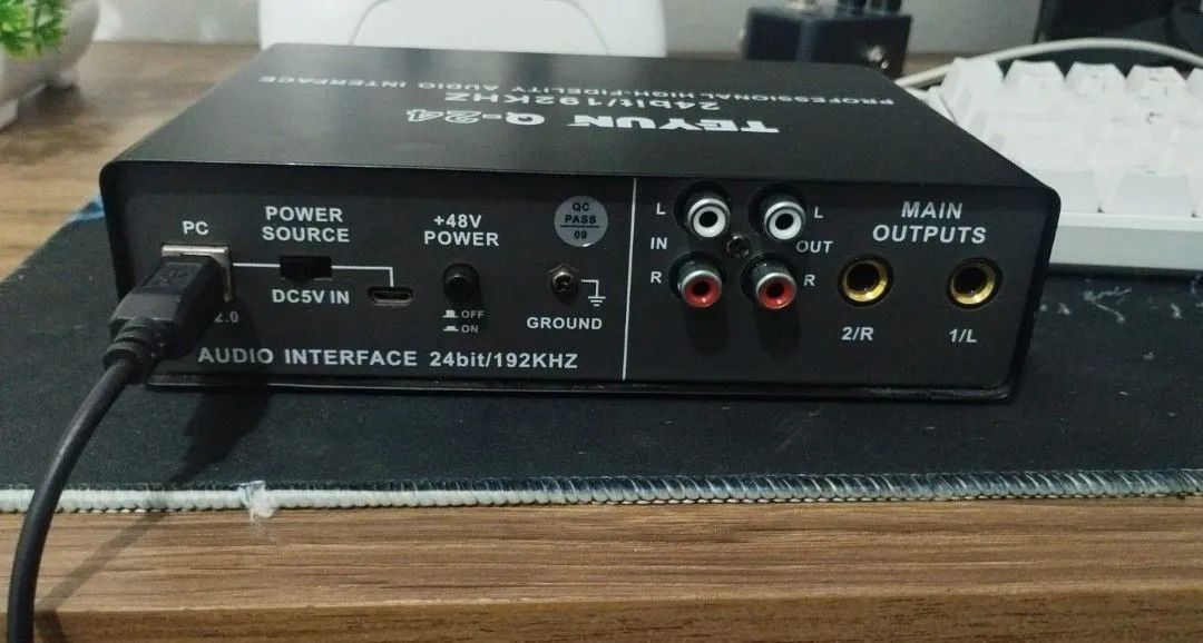 Interface de áudio teyun q24