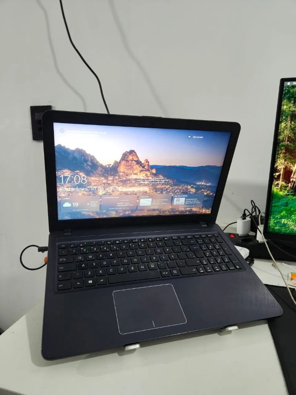 Notebook Asus X543M (Celeron, 4gb RAM, 120gb SSD)