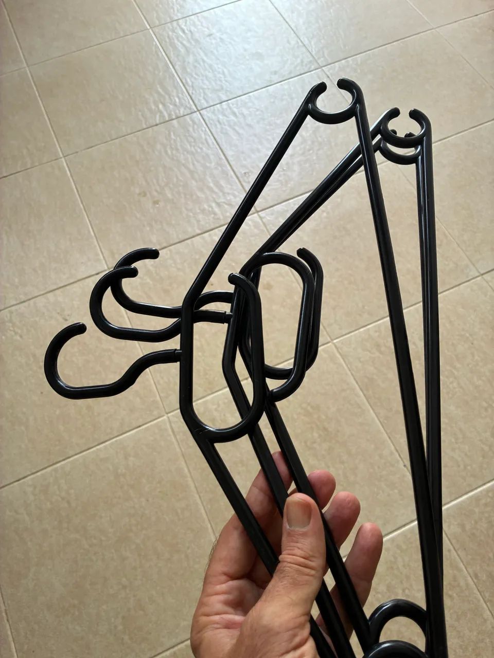 60 Cabides para roupa preto e branco - Foto 2