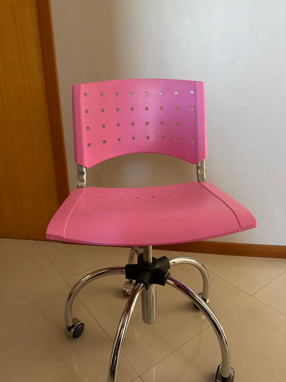 Cadeira de escritório rosa  - Foto 4