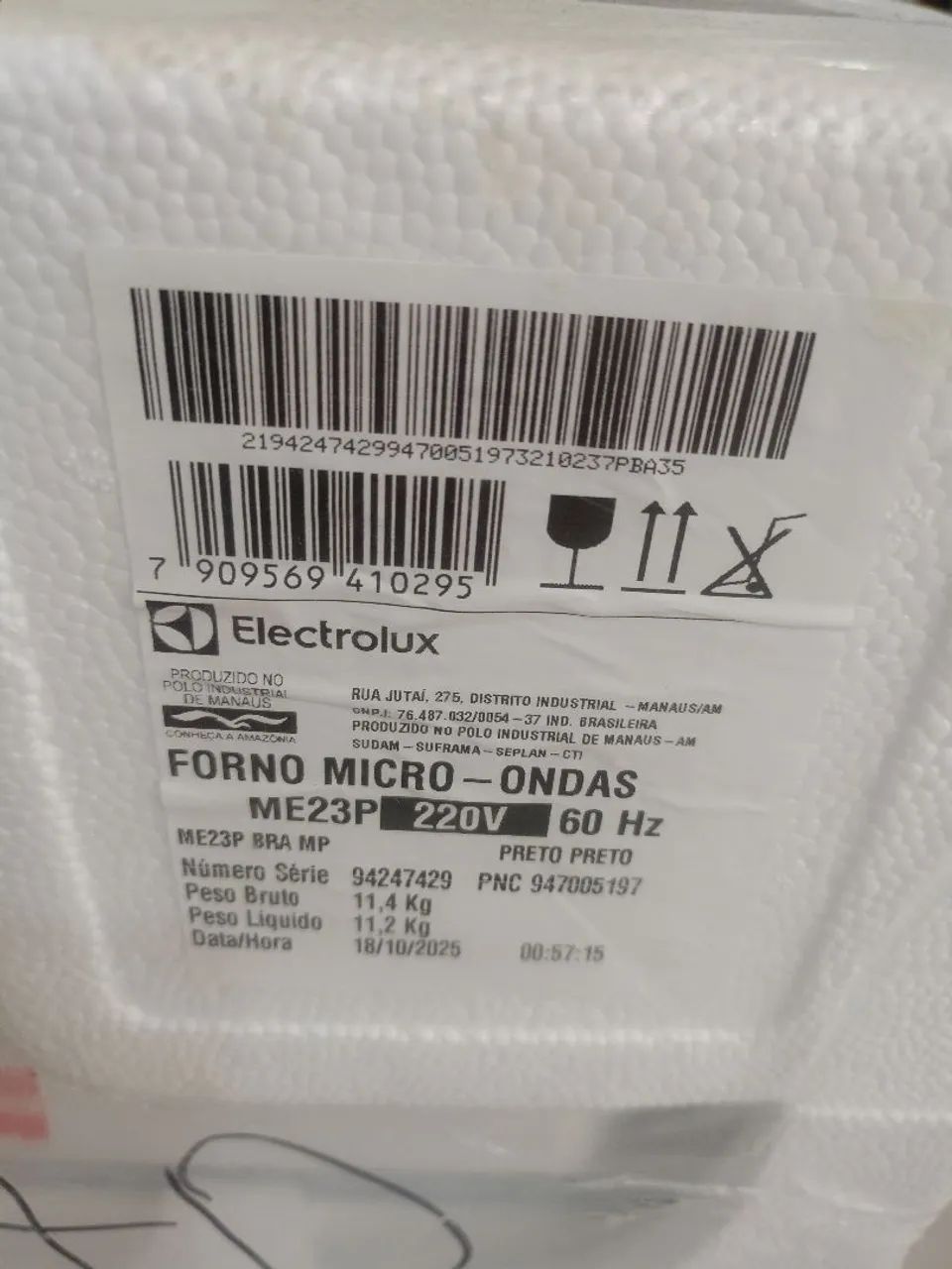Microondas Electrolux 220v 23 litros NOVO - Foto 3