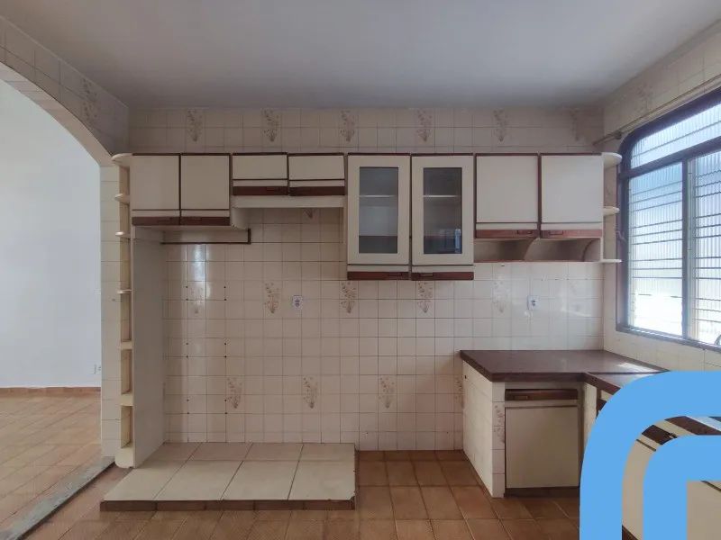 Casa de 4 quartos com suíte e com piscina no Jd. América - Foto 5