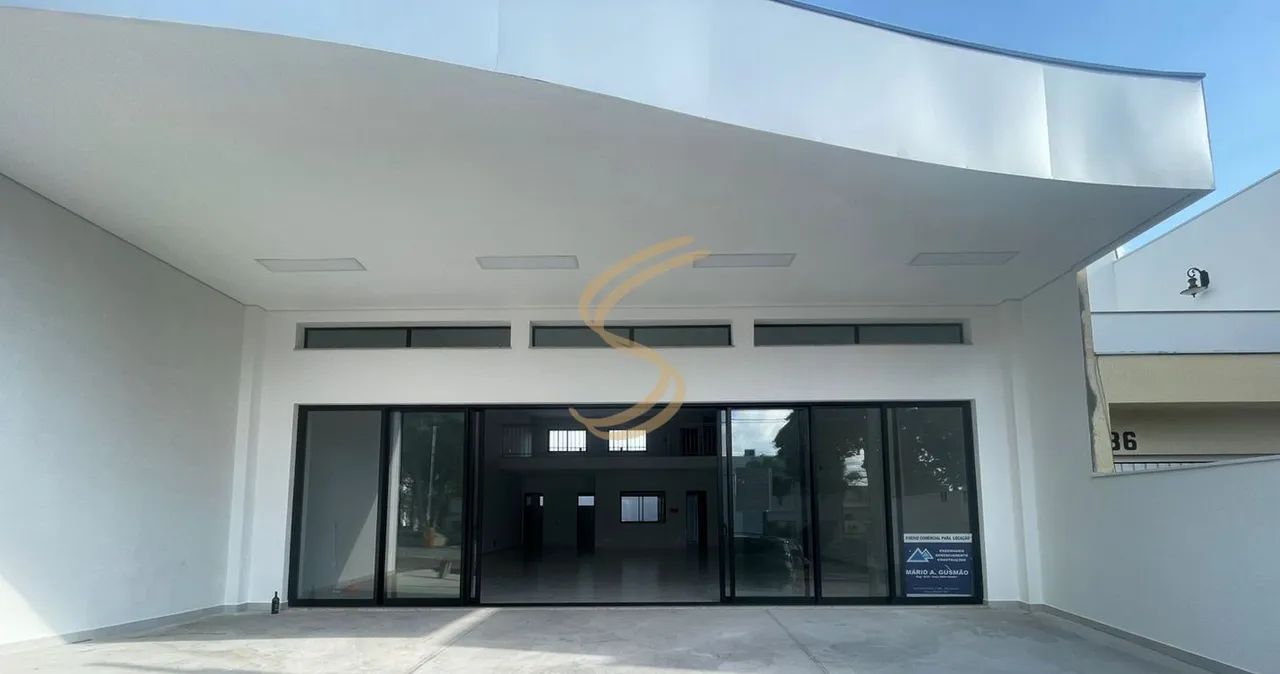 Ponto comercial no Centro: visibilidade e estrutura completa