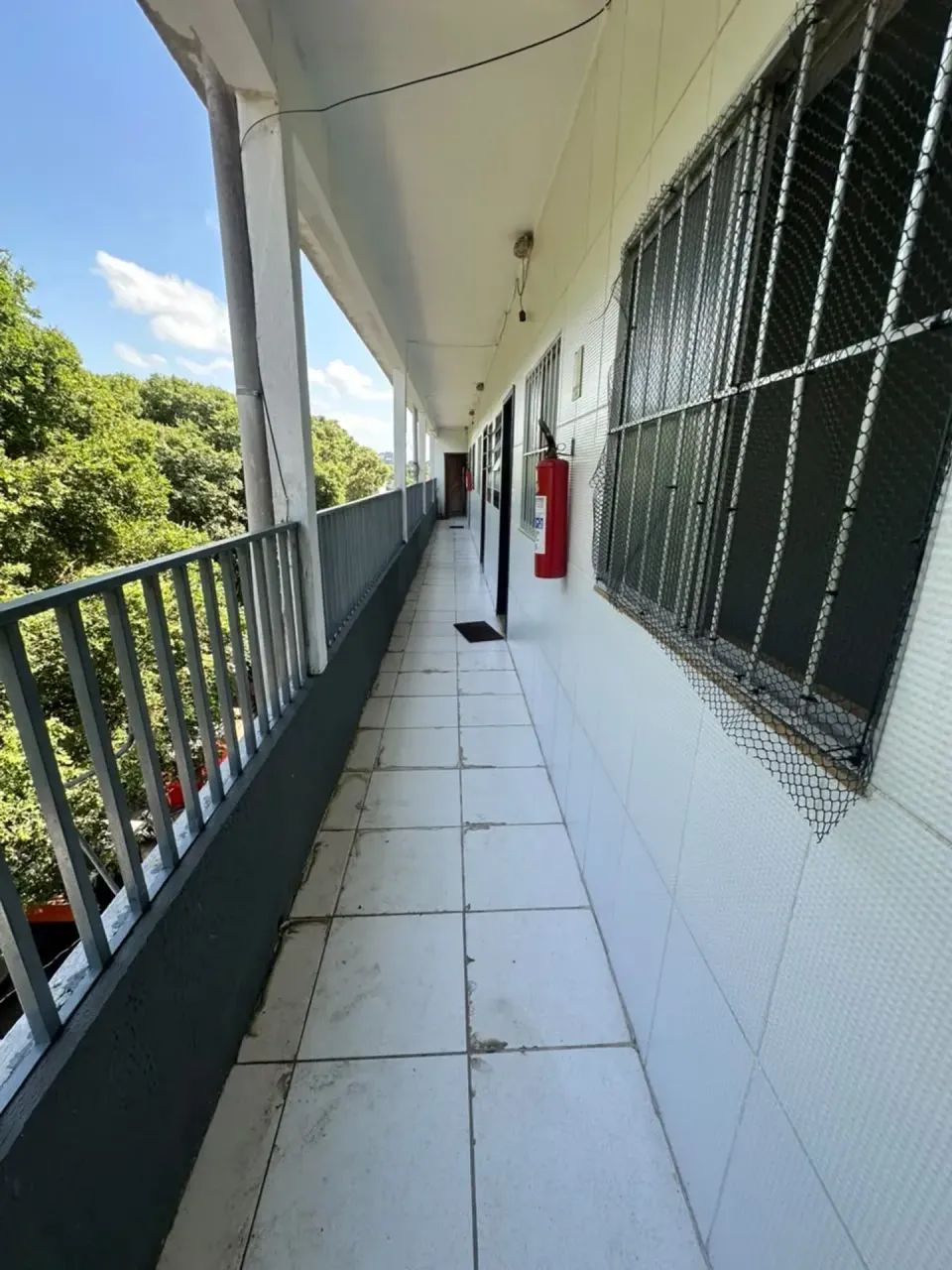 ALUGO APARTAMENTO COM UM QUARTO! - Foto 2