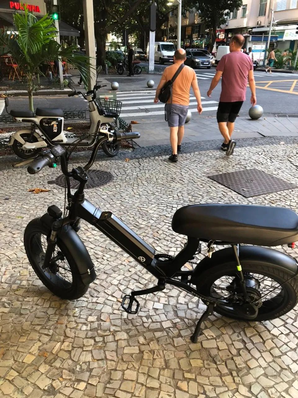 CRUISER LEV USADA EM ÓTIMO ESTADO
