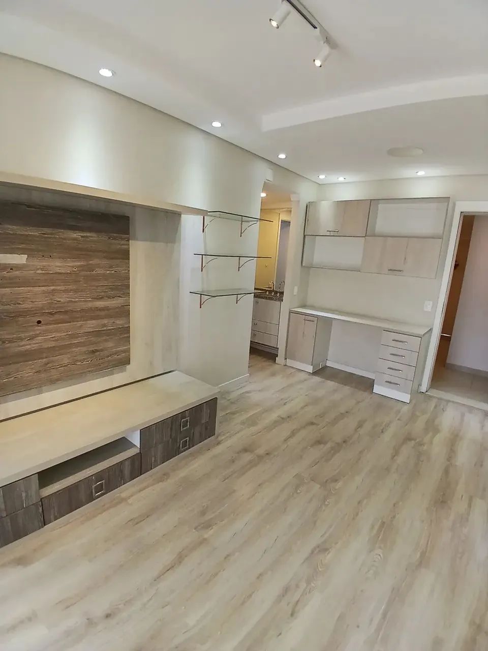 lindo apto ao lado do metrô Tatuapé - Foto 4